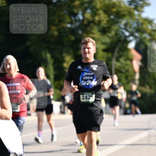 01.09.2024 - BARMER Alsterlauf Dr. Thomas Lammeyer http://msf.ph/oto/6905644 01.09.2024 09:41:21 Laufen 2425 meine-sportfotos.de