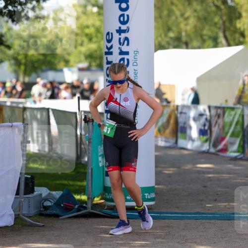 01.09.2024 - 17. Tribühne Triathlon Michael Strokosch http://msf.ph/oto/6905804 01.09.2024 11:08:59 Ziel 241 meine-sportfotos.de