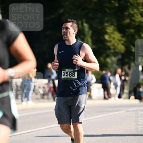 01.09.2024 - BARMER Alsterlauf Dr. Thomas Lammeyer http://msf.ph/oto/6905829 01.09.2024 09:41:29 Laufen 35, 2588 meine-sportfotos.de