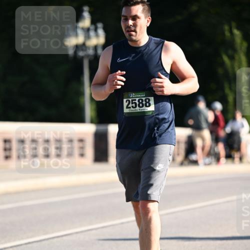 01.09.2024 - BARMER Alsterlauf Dr. Thomas Lammeyer http://msf.ph/oto/6905852 01.09.2024 09:41:29 Laufen 35, 2588 meine-sportfotos.de