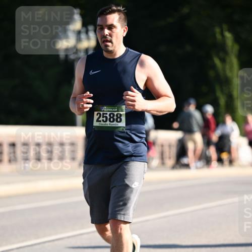01.09.2024 - BARMER Alsterlauf Dr. Thomas Lammeyer http://msf.ph/oto/6905860 01.09.2024 09:41:29 Laufen 35, 2588 meine-sportfotos.de