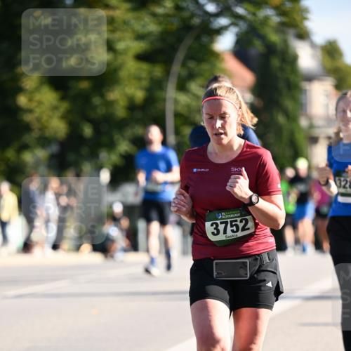 01.09.2024 - BARMER Alsterlauf Dr. Thomas Lammeyer http://msf.ph/oto/6905867 01.09.2024 09:41:30 Laufen 328, 35, 3752 meine-sportfotos.de