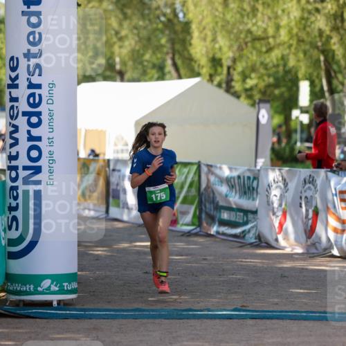 01.09.2024 - 17. Tribühne Triathlon Michael Strokosch http://msf.ph/oto/6905869 01.09.2024 11:09:30 Ziel 175 meine-sportfotos.de