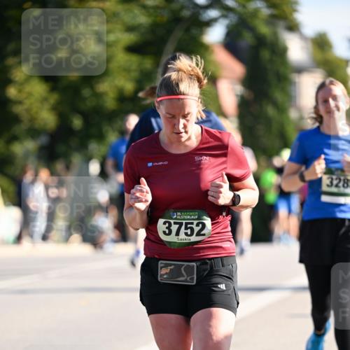 01.09.2024 - BARMER Alsterlauf Dr. Thomas Lammeyer http://msf.ph/oto/6905880 01.09.2024 09:41:30 Laufen 35, 3752, 328 meine-sportfotos.de