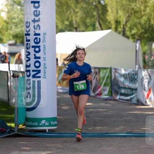 01.09.2024 - 17. Tribühne Triathlon Michael Strokosch http://msf.ph/oto/6905885 01.09.2024 11:09:31 Ziel 175 meine-sportfotos.de