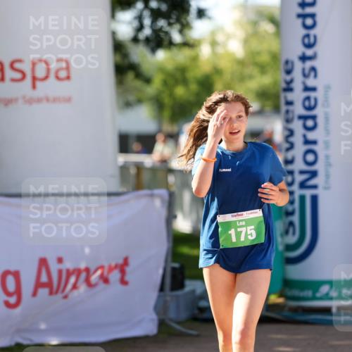 01.09.2024 - 17. Tribühne Triathlon Michael Strokosch http://msf.ph/oto/6905926 01.09.2024 11:09:33 Ziel 175 meine-sportfotos.de