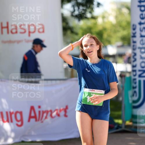 01.09.2024 - 17. Tribühne Triathlon Michael Strokosch http://msf.ph/oto/6905937 01.09.2024 11:09:34 Ziel 175 meine-sportfotos.de