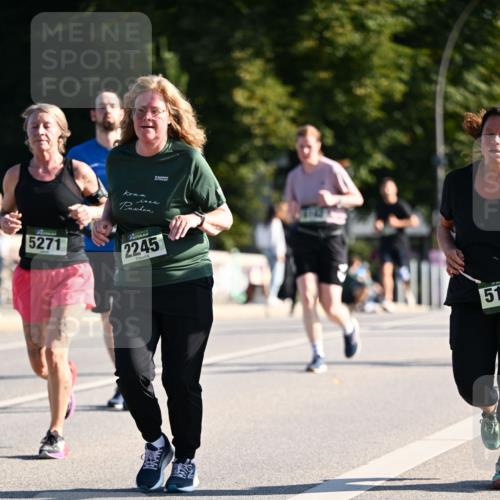 01.09.2024 - BARMER Alsterlauf Dr. Thomas Lammeyer http://msf.ph/oto/6905940 01.09.2024 09:41:34 Laufen 5271, 2245, 51 meine-sportfotos.de