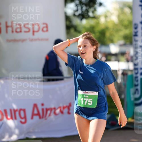 01.09.2024 - 17. Tribühne Triathlon Michael Strokosch http://msf.ph/oto/6905942 01.09.2024 11:09:34 Ziel 175 meine-sportfotos.de