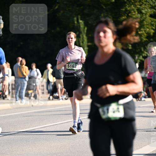 01.09.2024 - BARMER Alsterlauf Dr. Thomas Lammeyer http://msf.ph/oto/6905960 01.09.2024 09:41:36 Laufen 5162, 5704 meine-sportfotos.de
