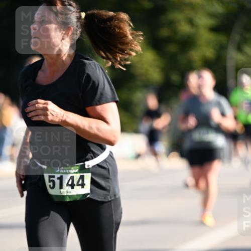 01.09.2024 - BARMER Alsterlauf Dr. Thomas Lammeyer http://msf.ph/oto/6905977 01.09.2024 09:41:36 Laufen 5144 meine-sportfotos.de