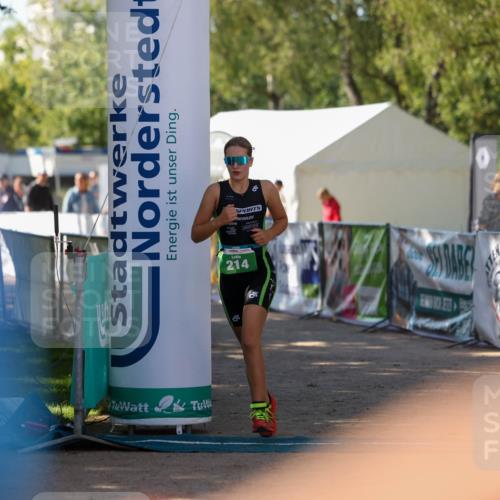 01.09.2024 - 17. Tribühne Triathlon Michael Strokosch http://msf.ph/oto/6905991 01.09.2024 11:09:49 Ziel 214 meine-sportfotos.de
