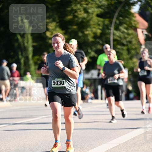 01.09.2024 - BARMER Alsterlauf Dr. Thomas Lammeyer http://msf.ph/oto/6905996 01.09.2024 09:41:37 Laufen 5030 meine-sportfotos.de