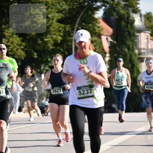 01.09.2024 - BARMER Alsterlauf Dr. Thomas Lammeyer http://msf.ph/oto/6906052 01.09.2024 09:41:39 Laufen 01, 3927, 5237, 4596 meine-sportfotos.de