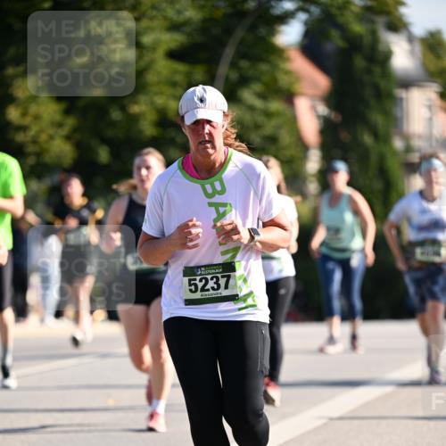 01.09.2024 - BARMER Alsterlauf Dr. Thomas Lammeyer http://msf.ph/oto/6906059 01.09.2024 09:41:40 Laufen 5237 meine-sportfotos.de