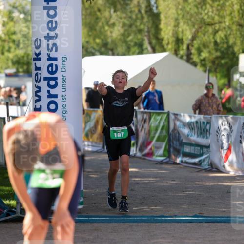 01.09.2024 - 17. Tribühne Triathlon Michael Strokosch http://msf.ph/oto/6906087 01.09.2024 11:10:17 Ziel 108, 180, 189, 197 meine-sportfotos.de