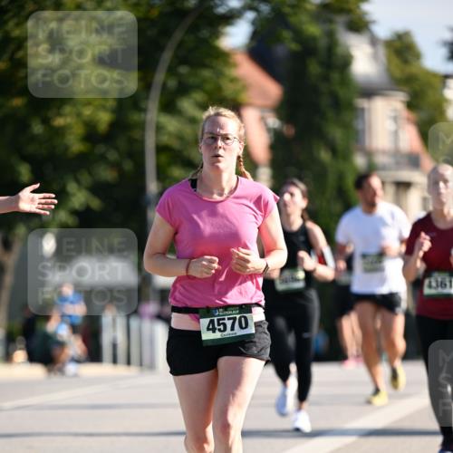 01.09.2024 - BARMER Alsterlauf Dr. Thomas Lammeyer http://msf.ph/oto/6906110 01.09.2024 09:41:45 Laufen 4570, 4361 meine-sportfotos.de