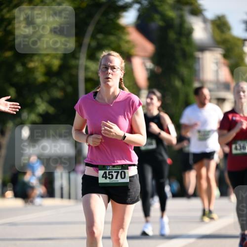 01.09.2024 - BARMER Alsterlauf Dr. Thomas Lammeyer http://msf.ph/oto/6906114 01.09.2024 09:41:45 Laufen 4570, 436 meine-sportfotos.de