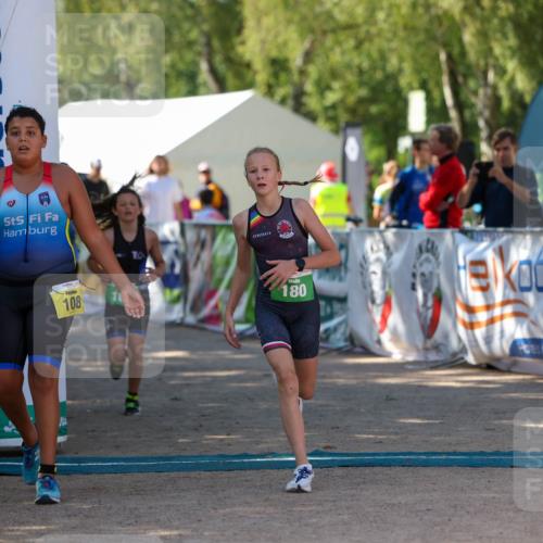 01.09.2024 - 17. Tribühne Triathlon Michael Strokosch http://msf.ph/oto/6906136 01.09.2024 11:10:22 Ziel 108, 138, 180, 189, 197 meine-sportfotos.de