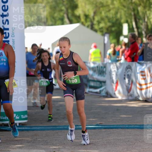 01.09.2024 - 17. Tribühne Triathlon Michael Strokosch http://msf.ph/oto/6906153 01.09.2024 11:10:22 Ziel 108, 138, 180, 189, 197 meine-sportfotos.de