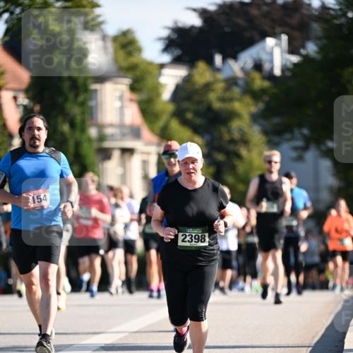 01.09.2024 - BARMER Alsterlauf Dr. Thomas Lammeyer http://msf.ph/oto/6906173 01.09.2024 09:41:49 Laufen 154, 2398 meine-sportfotos.de