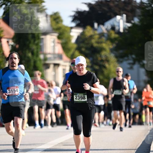 01.09.2024 - BARMER Alsterlauf Dr. Thomas Lammeyer http://msf.ph/oto/6906179 01.09.2024 09:41:49 Laufen 3154, 2398 meine-sportfotos.de