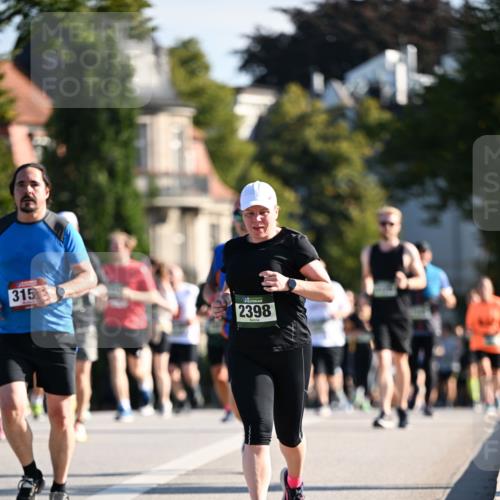 01.09.2024 - BARMER Alsterlauf Dr. Thomas Lammeyer http://msf.ph/oto/6906184 01.09.2024 09:41:49 Laufen 315, 2398 meine-sportfotos.de