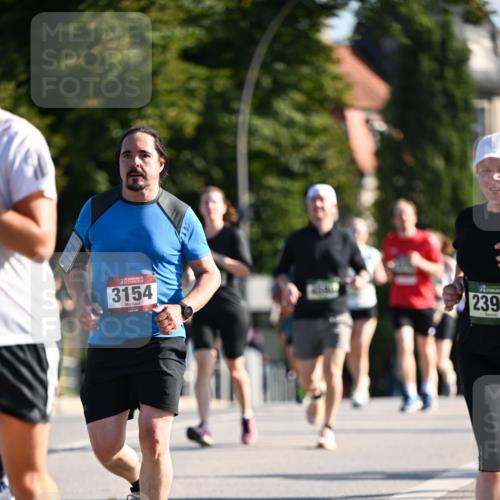 01.09.2024 - BARMER Alsterlauf Dr. Thomas Lammeyer http://msf.ph/oto/6906223 01.09.2024 09:41:50 Laufen 135, 3154, 239 meine-sportfotos.de