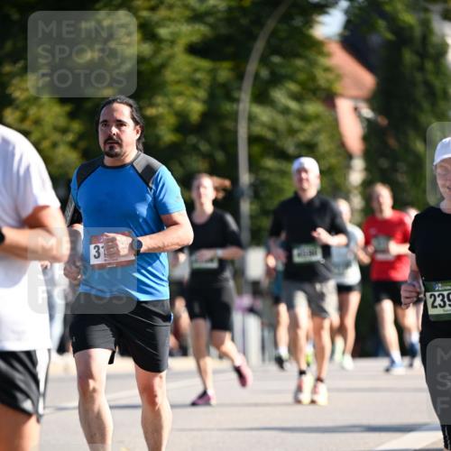 01.09.2024 - BARMER Alsterlauf Dr. Thomas Lammeyer http://msf.ph/oto/6906230 01.09.2024 09:41:50 Laufen 31, 239 meine-sportfotos.de