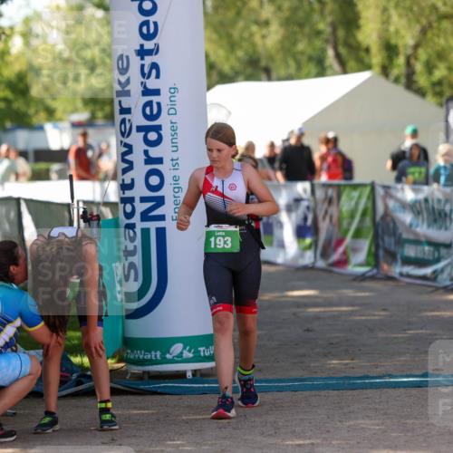 01.09.2024 - 17. Tribühne Triathlon Michael Strokosch http://msf.ph/oto/6906231 01.09.2024 11:10:30 Ziel 138, 190, 193 meine-sportfotos.de