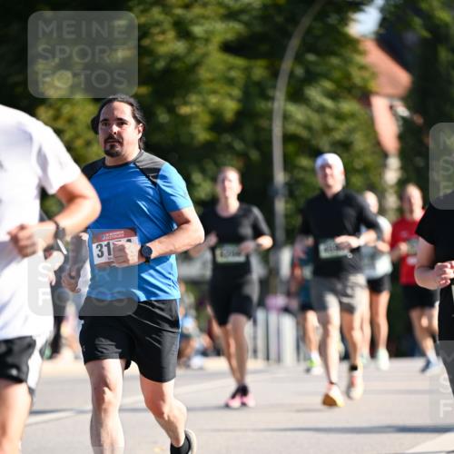 01.09.2024 - BARMER Alsterlauf Dr. Thomas Lammeyer http://msf.ph/oto/6906232 01.09.2024 09:41:51 Laufen 35, 31 meine-sportfotos.de