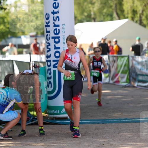 01.09.2024 - 17. Tribühne Triathlon Michael Strokosch http://msf.ph/oto/6906249 01.09.2024 11:10:30 Ziel 138, 190, 193 meine-sportfotos.de