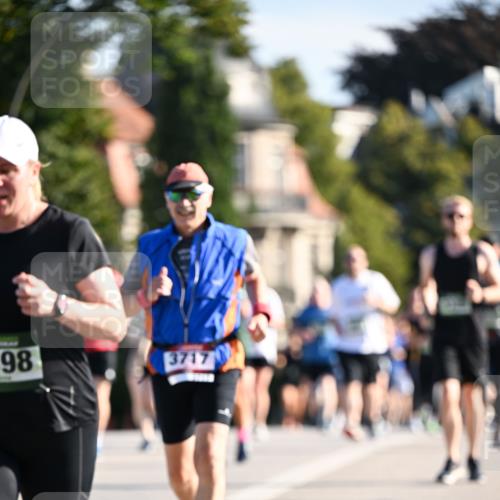 01.09.2024 - BARMER Alsterlauf Dr. Thomas Lammeyer http://msf.ph/oto/6906260 01.09.2024 09:41:52 Laufen 98, 3717 meine-sportfotos.de