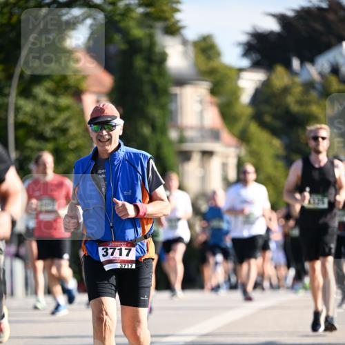 01.09.2024 - BARMER Alsterlauf Dr. Thomas Lammeyer http://msf.ph/oto/6906266 01.09.2024 09:41:52 Laufen 11, 04, 3717, 3717 meine-sportfotos.de