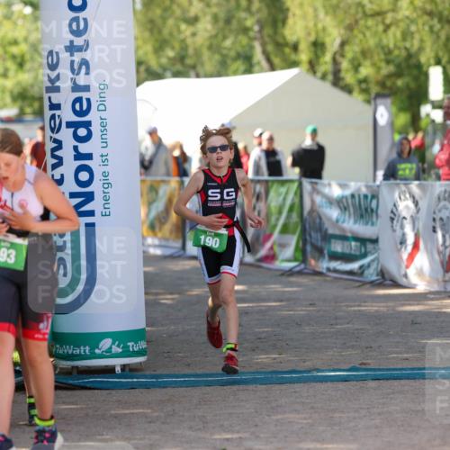 01.09.2024 - 17. Tribühne Triathlon Michael Strokosch http://msf.ph/oto/6906267 01.09.2024 11:10:32 Ziel 190, 193 meine-sportfotos.de