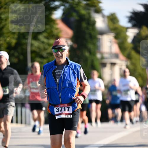01.09.2024 - BARMER Alsterlauf Dr. Thomas Lammeyer http://msf.ph/oto/6906279 01.09.2024 09:41:52 Laufen 01, 04, 20, 3717, 3717 meine-sportfotos.de
