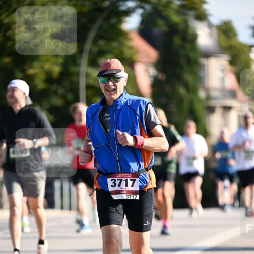 01.09.2024 - BARMER Alsterlauf Dr. Thomas Lammeyer http://msf.ph/oto/6906292 01.09.2024 09:41:53 Laufen 01, 04, 35, 3717, 3717 meine-sportfotos.de