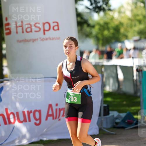 01.09.2024 - 17. Tribühne Triathlon Michael Strokosch http://msf.ph/oto/6906393 01.09.2024 11:11:58 Ziel 203 meine-sportfotos.de