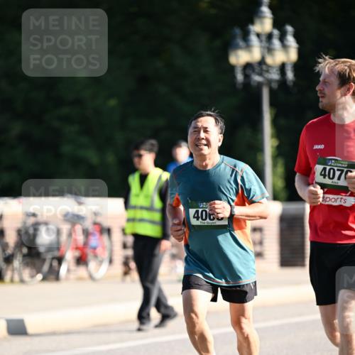 01.09.2024 - BARMER Alsterlauf Dr. Thomas Lammeyer http://msf.ph/oto/6906426 01.09.2024 09:41:58 Laufen 10, 4065, 35, 407 meine-sportfotos.de