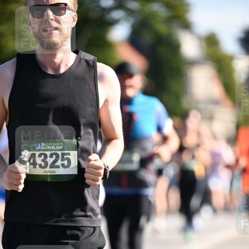 01.09.2024 - BARMER Alsterlauf Dr. Thomas Lammeyer http://msf.ph/oto/6906449 01.09.2024 09:41:59 Laufen 35, 4325 meine-sportfotos.de