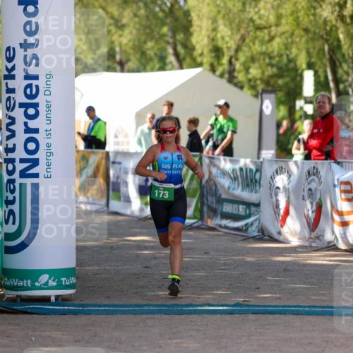 01.09.2024 - 17. Tribühne Triathlon Michael Strokosch http://msf.ph/oto/6906453 01.09.2024 11:12:10 Ziel 173, 196 meine-sportfotos.de