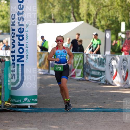 01.09.2024 - 17. Tribühne Triathlon Michael Strokosch http://msf.ph/oto/6906476 01.09.2024 11:12:10 Ziel 173, 196 meine-sportfotos.de