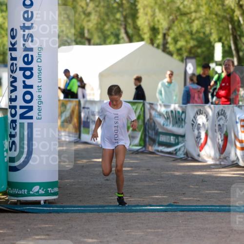 01.09.2024 - 17. Tribühne Triathlon Michael Strokosch http://msf.ph/oto/6906530 01.09.2024 11:12:13 Ziel 173, 196 meine-sportfotos.de