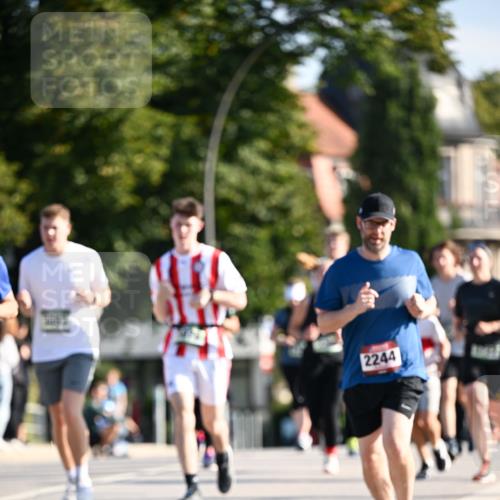 01.09.2024 - BARMER Alsterlauf Dr. Thomas Lammeyer http://msf.ph/oto/6906613 01.09.2024 09:42:06 Laufen 2244 meine-sportfotos.de