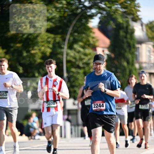 01.09.2024 - BARMER Alsterlauf Dr. Thomas Lammeyer http://msf.ph/oto/6906622 01.09.2024 09:42:07 Laufen 3053, 3070, 2244, 3722 meine-sportfotos.de