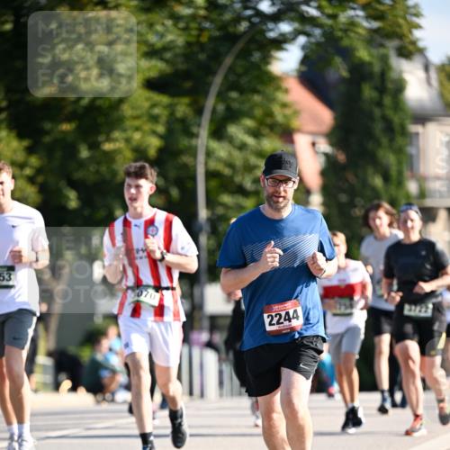 01.09.2024 - BARMER Alsterlauf Dr. Thomas Lammeyer http://msf.ph/oto/6906638 01.09.2024 09:42:07 Laufen 53, 2244 meine-sportfotos.de