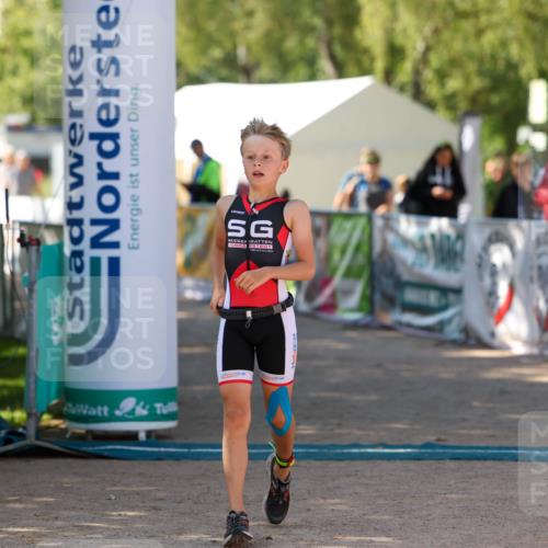 01.09.2024 - 17. Tribühne Triathlon Michael Strokosch http://msf.ph/oto/6906640 01.09.2024 11:12:22 Ziel 216 meine-sportfotos.de