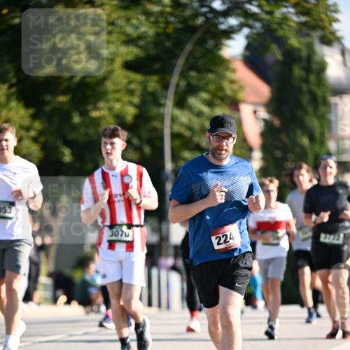 01.09.2024 - BARMER Alsterlauf Dr. Thomas Lammeyer http://msf.ph/oto/6906643 01.09.2024 09:42:07 Laufen 053, 3070, 224, 2732 meine-sportfotos.de