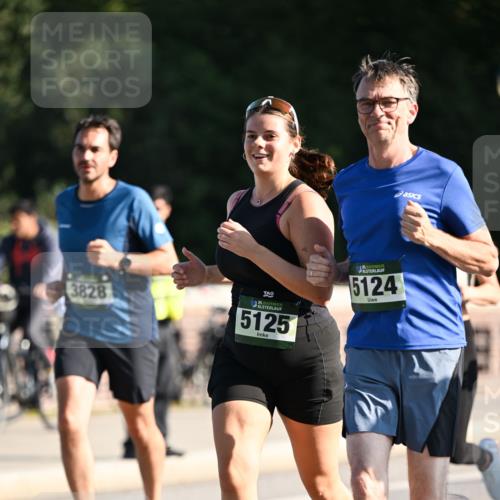 01.09.2024 - BARMER Alsterlauf Dr. Thomas Lammeyer http://msf.ph/oto/6906687 01.09.2024 09:42:09 Laufen 3828, 35, 5125, 15, 5124 meine-sportfotos.de