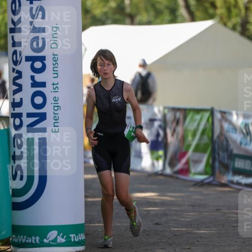01.09.2024 - 17. Tribühne Triathlon Michael Strokosch http://msf.ph/oto/6906697 01.09.2024 11:13:03 Ziel 178 meine-sportfotos.de